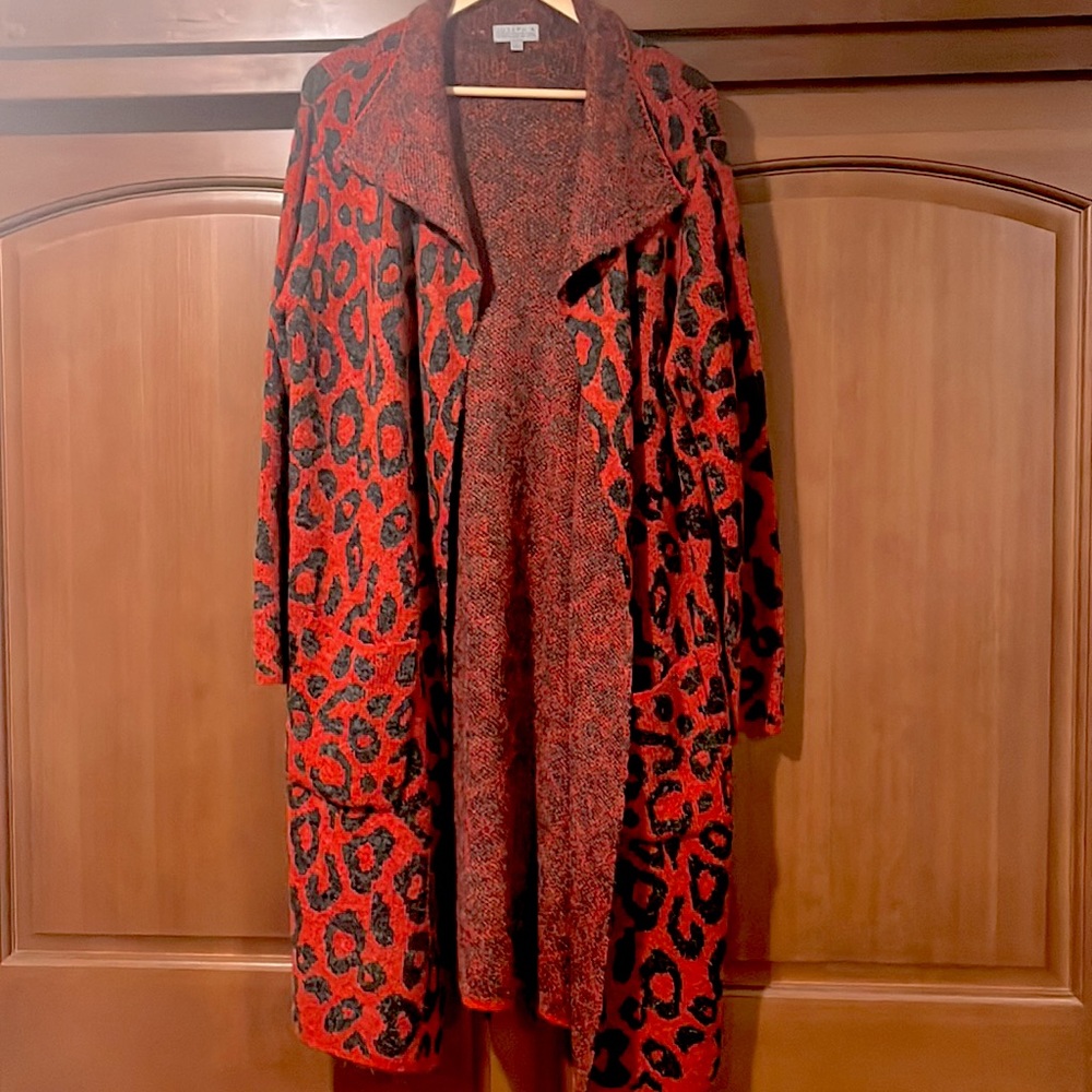 Joseph A from Nordstrom, size Medium, red leopard, only worn once, very cozy